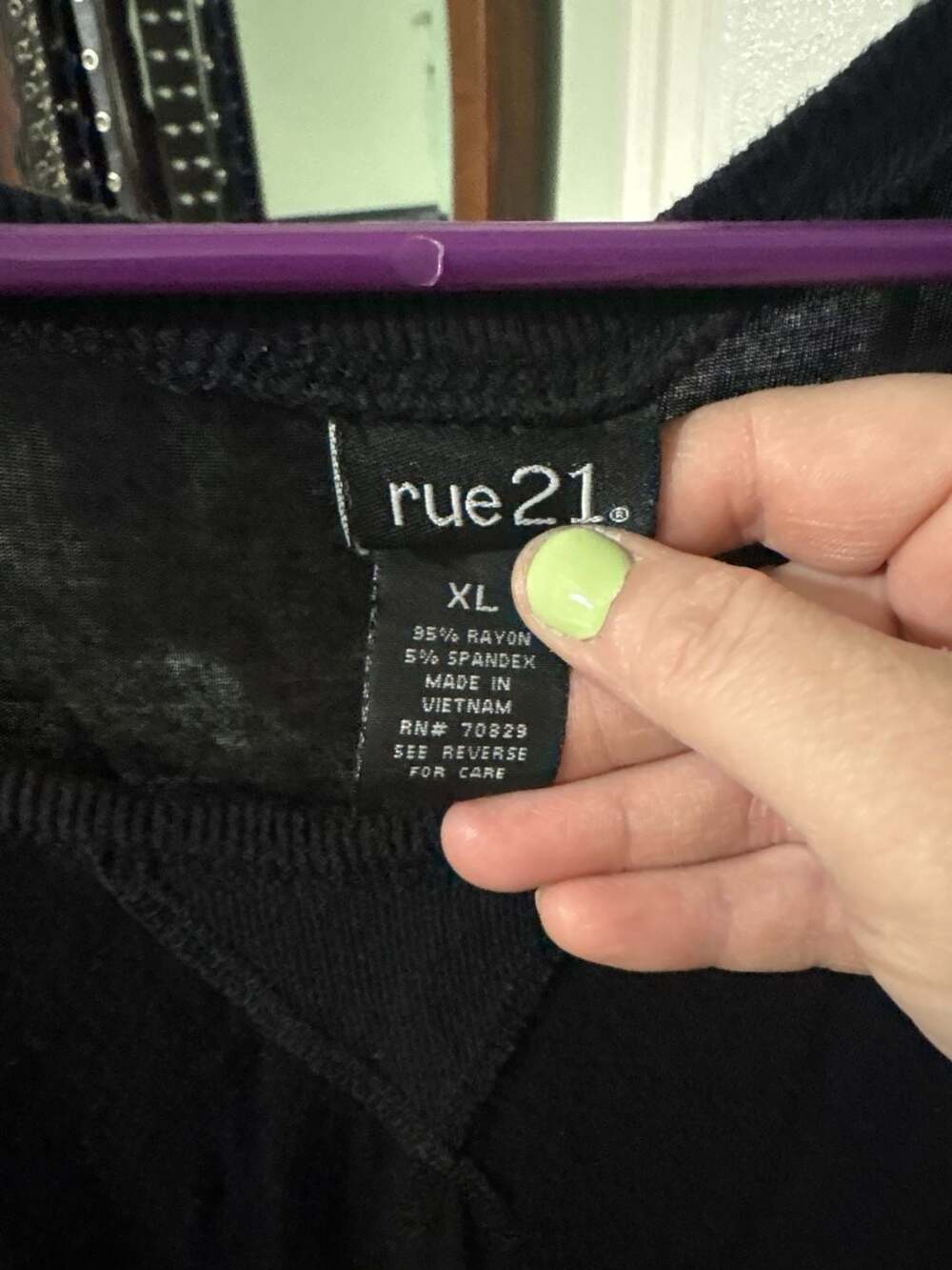 rue21 Black V-Neck Long Sleeve Top Size XL - Picture 3 of 3